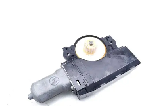 Suzuki Grand Vitara II Sunroof motor/actuator 47107110750 2331000160