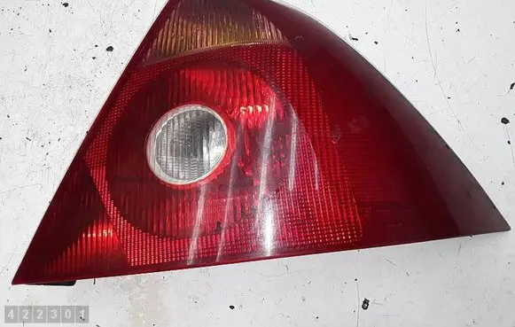 Ford Mondeo Mk III Rear/tail lights 1S71-13404-A