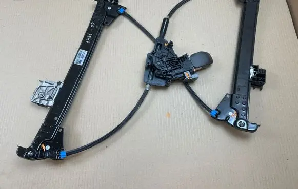 Tesla Model S Front door window regulator with motor 600665100K