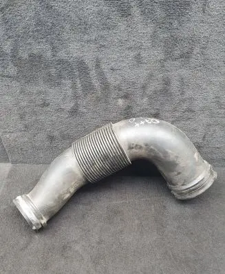 Audi Q7 4L Air intake hose/pipe 4L0129628D