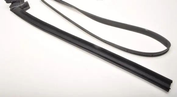 Ferrari Portofino Front door rubber seal 089107800