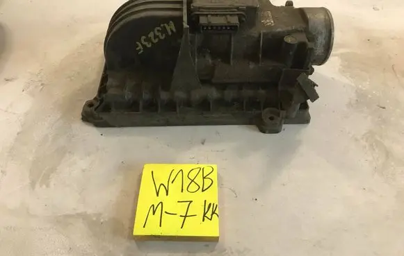 Mazda 323 F Mass air flow meter 1971004090 B6S713210A