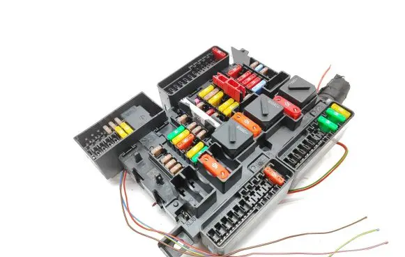 BMW X2 F39 Fuse module 00438028 7430060153 E0000890