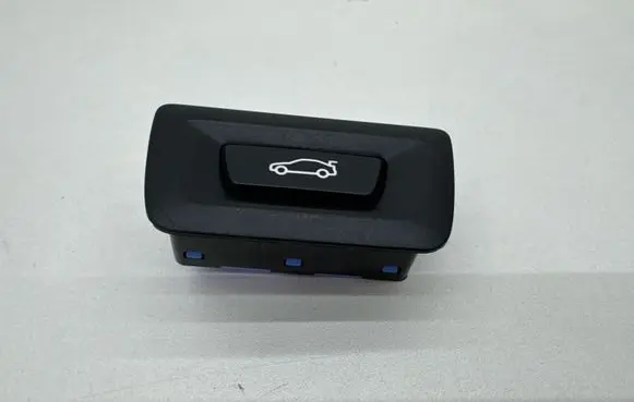 BMW 2 F45 Tailgate/boot open switch button 9275119