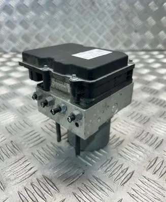 Audi A4 S4 B8 8K ABS Pump 8K0907379CP