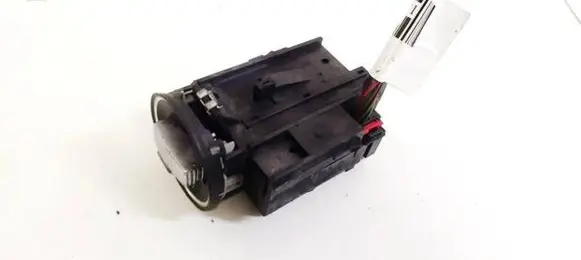 Volkswagen PASSAT B6 Ignition lock 3C0905843R 33303401