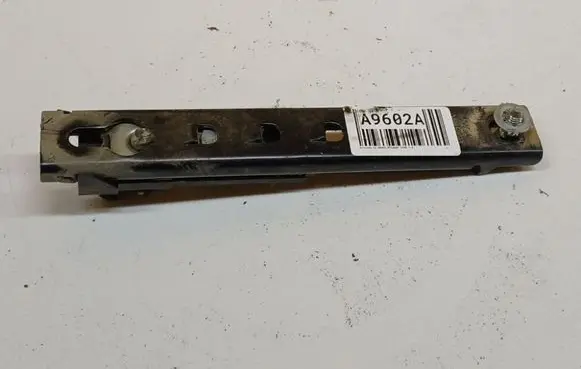 Citroen C4 I Picasso Seat belt adjustment rail 3055315