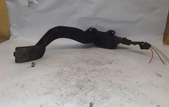Peugeot 207 Accelerator throttle pedal 968143438000 21155001 6PV00908302