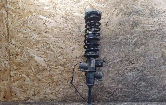 BMW 7 F01 F02 F03 F04 Front shock absorber with coil spring 6791683 3711679167101 10541310