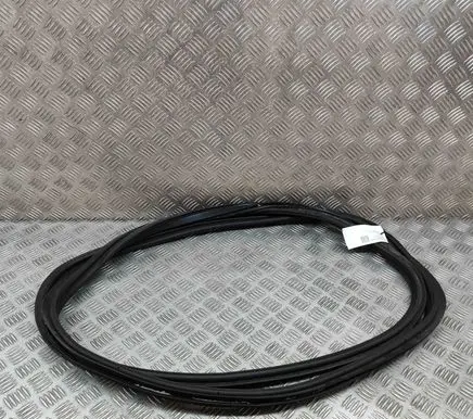 BMW i4 Trunk rubber seal (body) 7487559
