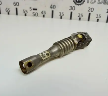 BMW 5 F10 F11 Steering column universal joint 6790490