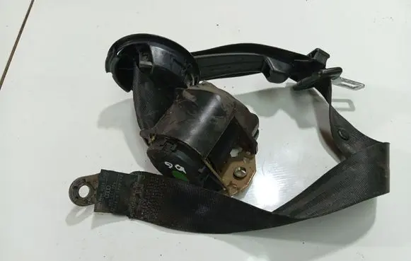 Audi A4 S4 B5 8D Rear seatbelt 
