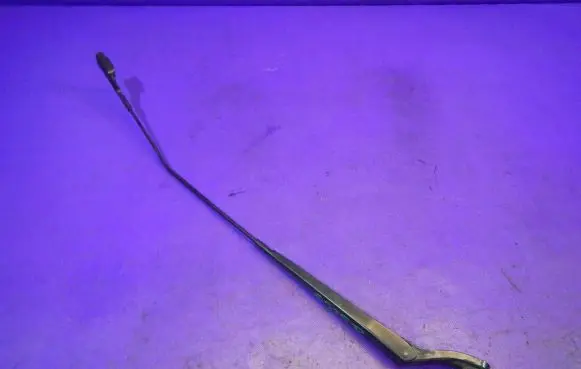 Renault Twingo II Front wiper blade arm 288803090R