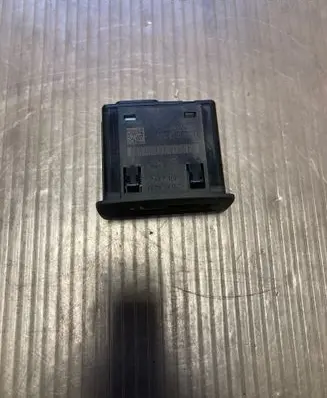 Renault Scenic III - Grand scenic III AUX in-socket connector 280230006R SVD0GRD