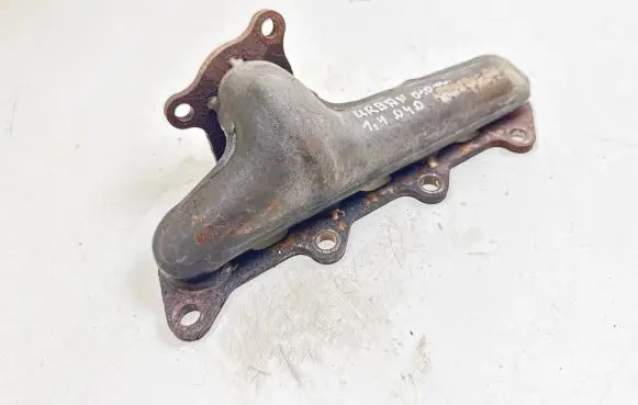 Toyota Urban Cruiser (XP110) Exhaust manifold