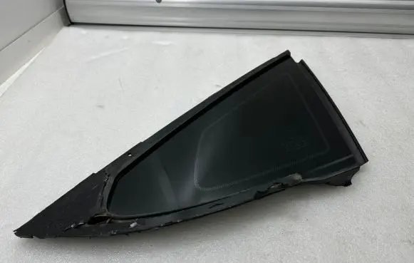 Tesla Model S Rear side window 43R008010