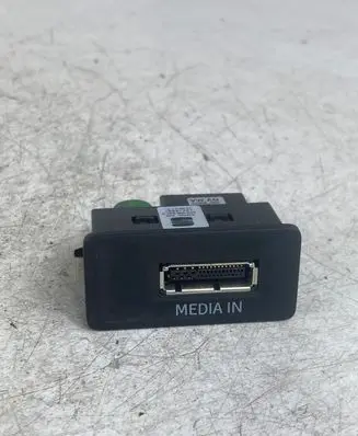 Seat Leon (5F) USB socket connector 5F0035222C 5Q0035736
