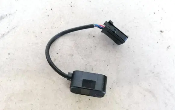 Sensor