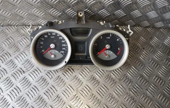 Speedometer (instrument cluster)