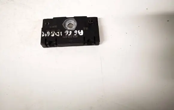 Audi A5 8T 8F Antenna control unit 8T8035570