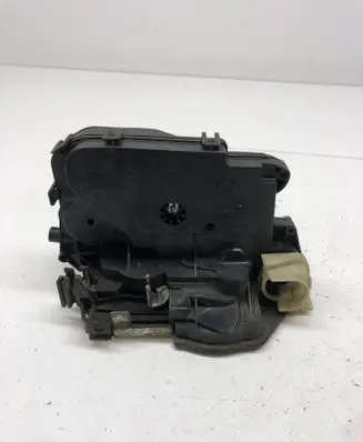 BMW 1 E81 E87 Front door lock 7059967