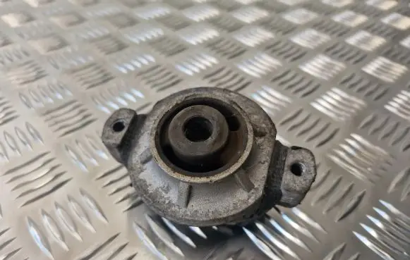 Audi A8 S8 D3 4E Gearbox mount 4E0399151AP