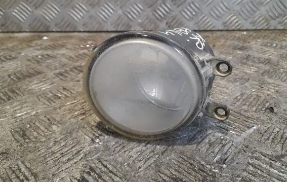 Toyota RAV 4 (XA30) Front fog light 812200d040