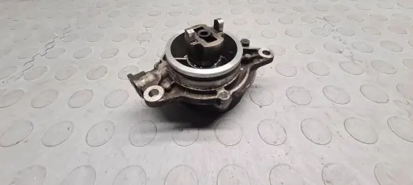 BMW 5 E60 E61 Vacuum pump 7791232