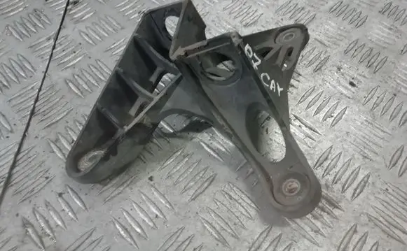 Volkswagen PASSAT B7 Gear shift cable bracket 1K0711789G