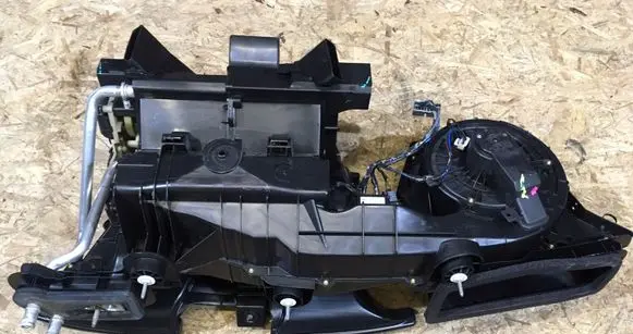 Dodge Challenger Interior heater climate box assembly 
