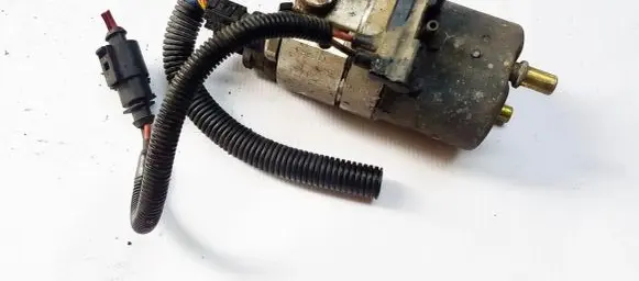 Volkswagen PASSAT B5 ABS Pump 0130108074 0821011085