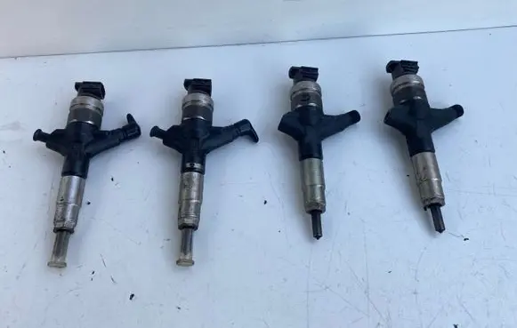 Fuel injectors set