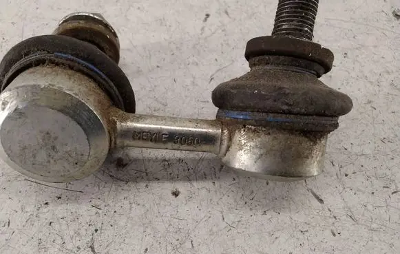 Nissan Navara Rear anti-roll bar/stabilizer link 