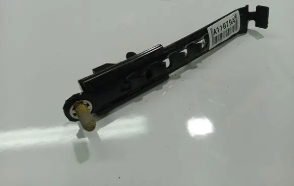 Toyota Avensis T250 Seat belt adjustment rail 