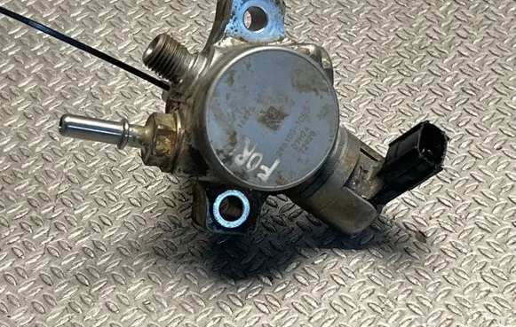 Subaru Forester SL Fuel injection high pressure pump 16625AA190 07H24 2961001050