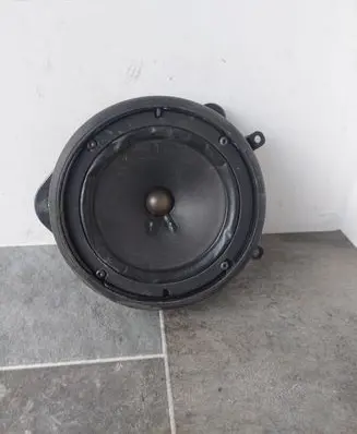 Audi A4 S4 B6 8E 8H Front door speaker 8E0035411A