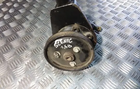 Renault Scenic I Power steering pump 7700840724