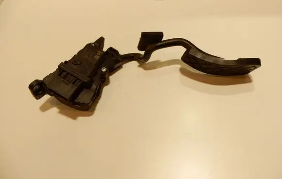 Audi A6 S6 C6 4F Accelerator throttle pedal 4F2721523 52209