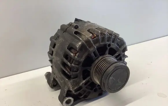 Volvo V50 Generator/alternator 30659390