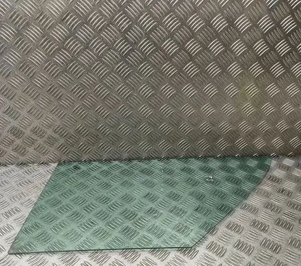 Volkswagen Crafter Front door vent window glass four-door 7C0845116A