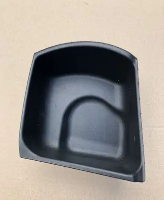 Glove box