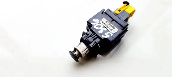 Volvo S40, V40 Brake pedal sensor switch 9128577 99W07V