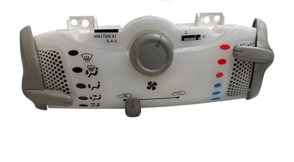 Peugeot 107 Climate control unit 559000H0040