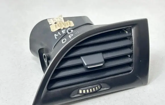Renault Megane III Dashboard side air vent grill/cover trim