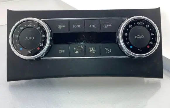 Mercedes-Benz C W204 Climate control unit A2049003803 SW261000