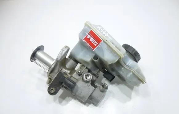Volkswagen PASSAT B8 Master brake cylinder 5Q1611301 32468423