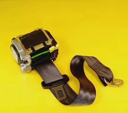 Audi A4 S4 B5 8D Rear seatbelt 8D9857806D