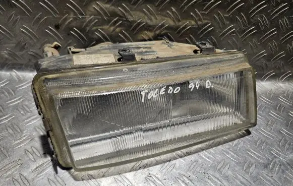 Seat Toledo I (1L) Headlight/headlamp 961574