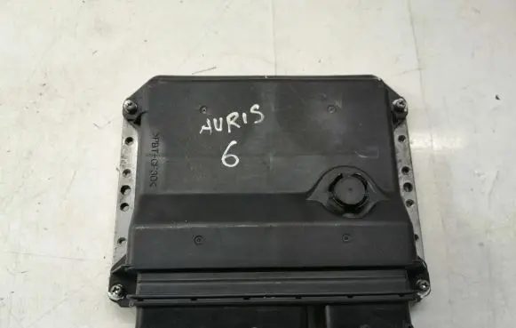 Toyota Auris 150 Engine control unit/module 8966102D71 MB1758009570