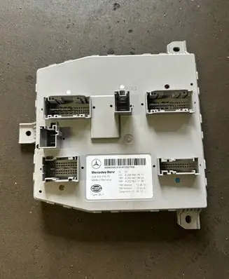 Mercedes-Benz C W205 Comfort/convenience module A2059003913 A2059013904 A2229024108